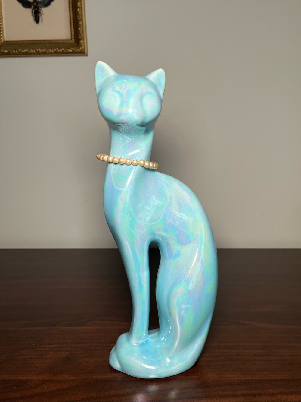 Vintage Mid-Century Modern iridescent blue cat with necklace figurine MCM